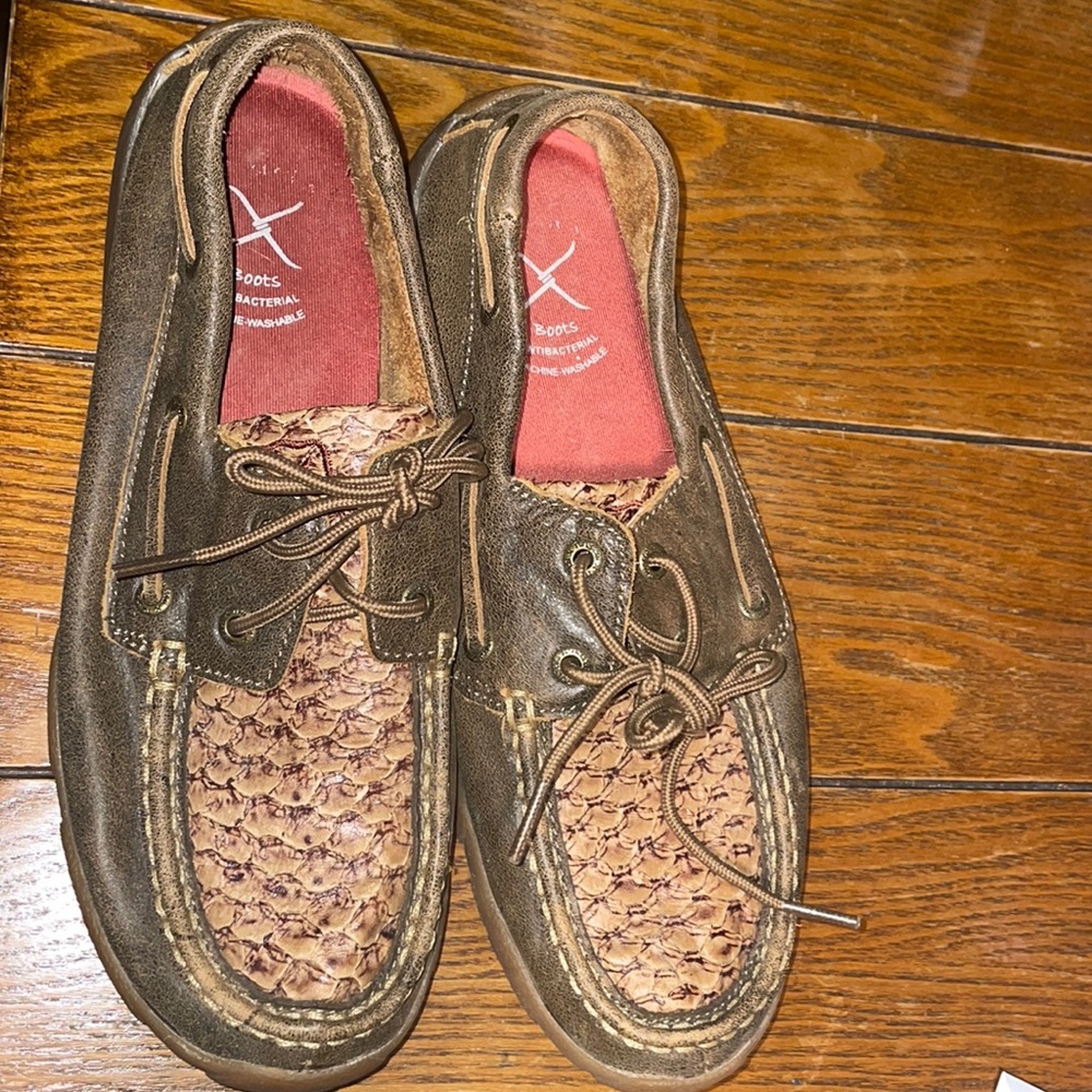 Twisted X size 8 1/2